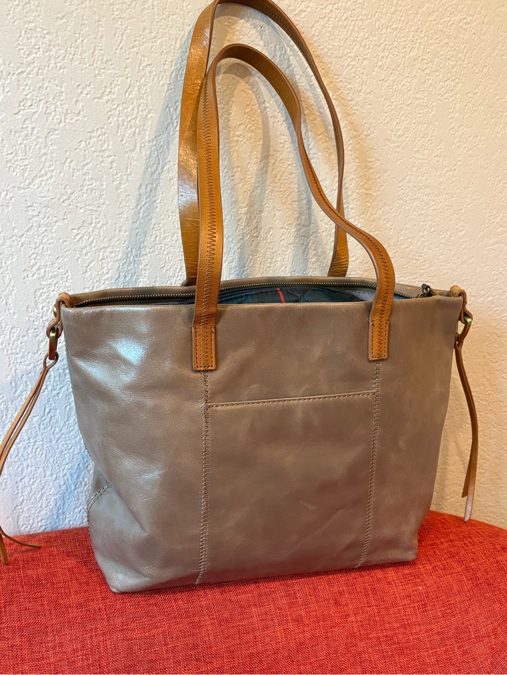 Hobo international taupe medium leather tote